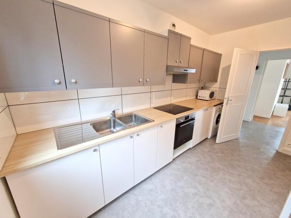 COLOCATION d une Chambre meublée sur OULLINS - Tout est compris ! Disponible !