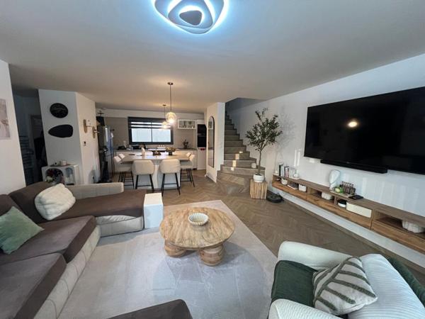 Maison  4 pièce(s) 96 m2, garage