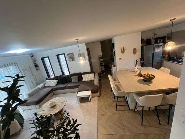 Maison  4 pièce(s) 96 m2, garage