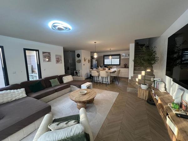 Maison  4 pièce(s) 96 m2, garage