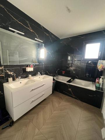 Maison  4 pièce(s) 96 m2, garage