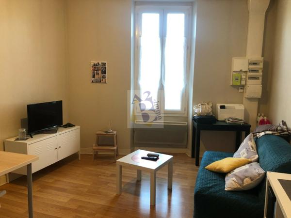 Location t1 Angouleme (16000), 46.50m² avec 2 pièce(s) dont 1 chambre(s). Agence Allard Brimeaud