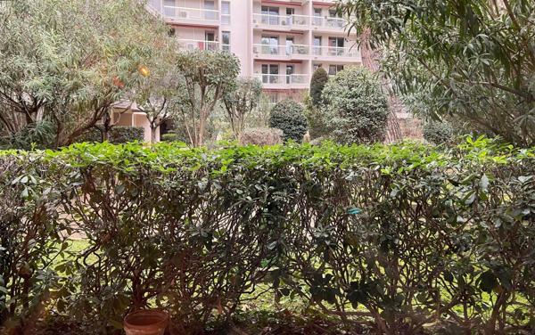 T2 EN RDC DANS RESIDENCE SECURISEE