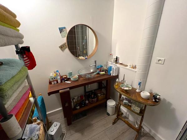 T2 EN RDC DANS RESIDENCE SECURISEE