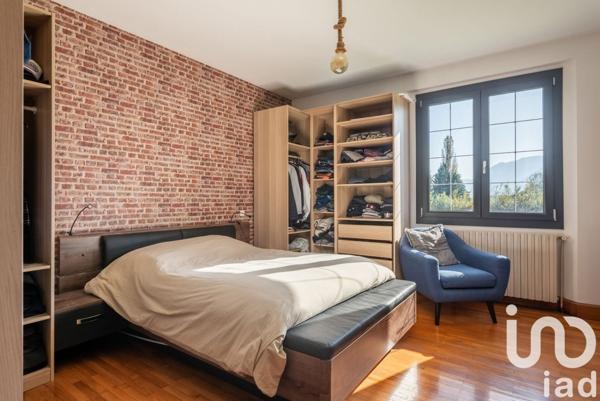 Maison 9 pièces de 333 m² à La Buisse (38500)