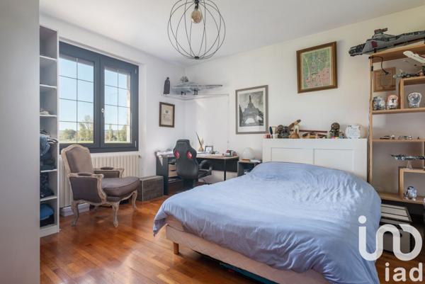 Maison 9 pièces de 333 m² à La Buisse (38500)