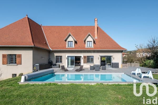 Maison 9 pièces de 333 m² à La Buisse (38500)