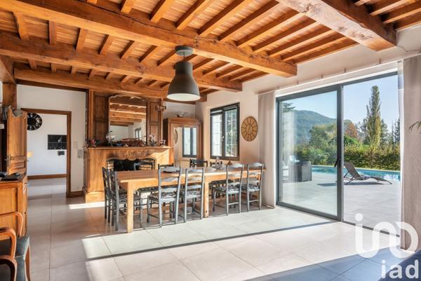 Maison 9 pièces de 333 m² à La Buisse (38500)