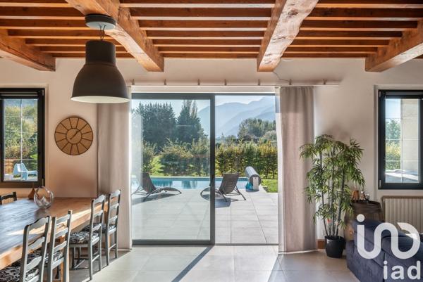 Maison 9 pièces de 333 m² à La Buisse (38500)