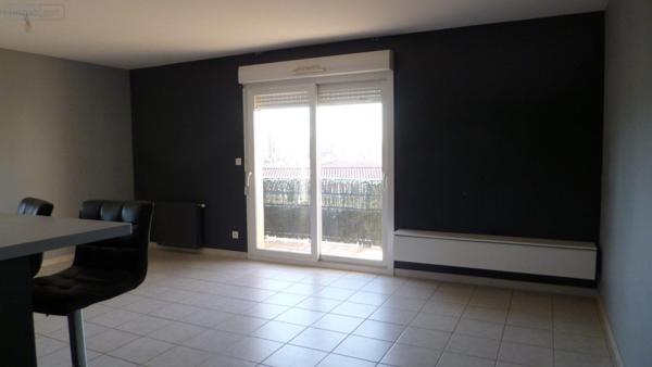 Appartement à louer à Ambérieu-en-Bugey dans l'Ain (01500), ref : LA2922-01032