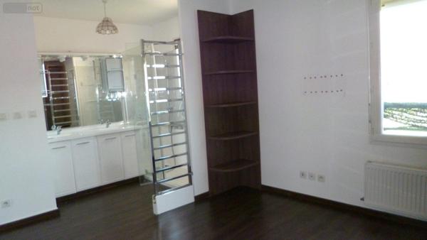 Appartement à louer à Ambérieu-en-Bugey dans l'Ain (01500), ref : LA2922-01032