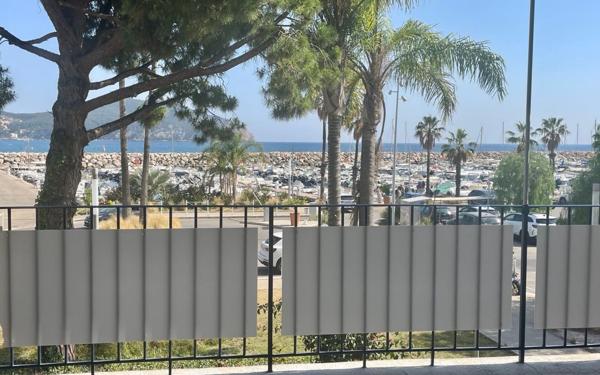 Appartement à vendre    2 pièces • 48 m2 Saint-Cyr-sur-Mer