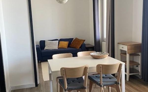 Appartement à vendre    2 pièces • 48 m2 Saint-Cyr-sur-Mer