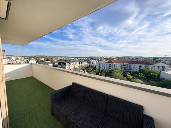 EXCLUSIVITÉ - Appartement d'exception au dernier étage avec terrasse panoramique de 30 m² - Mantes-la-Jolie Centre
