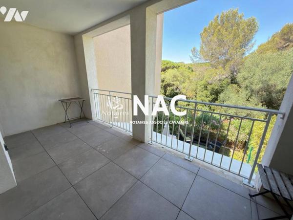 À Vendre - Grand T2 + parking en sous-sol à Cavalaire sur Mer