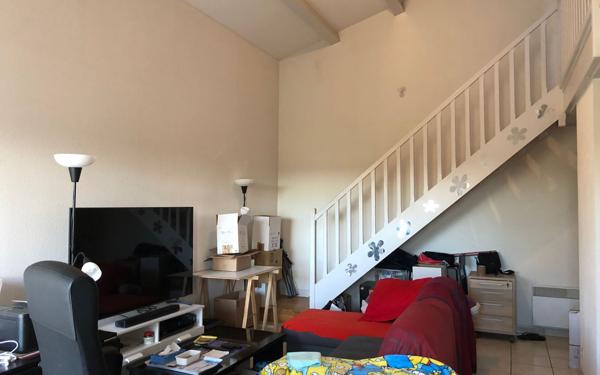 Appartement à louer    3 pièces •  Échillais