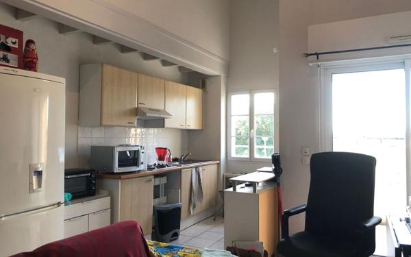 Appartement à louer    3 pièces •  Échillais