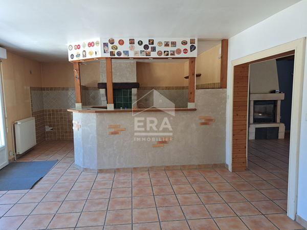 Maison mitoyenne à 5 minutes de Montpon Ménestérol.