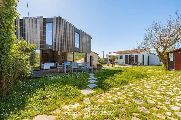 Ancien hangar sublimé en loft d’exception avec jardin intimiste