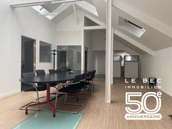 Centre-ville de Vannes : belle surface de bureaux à louer