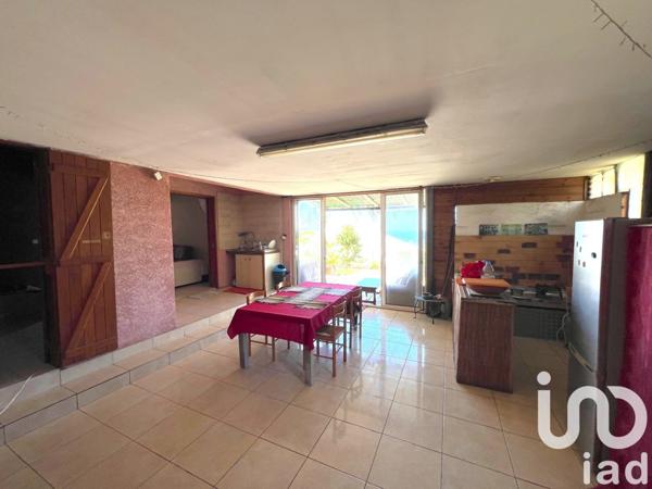 Maison 6 pièces de 102 m² à Saint-Pierre (97410)