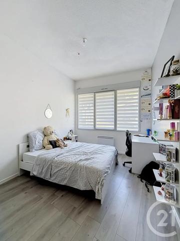 Appartement à vendre  7 pièces - 302,34 m 2   HAUTS DE BIENNE  - 39