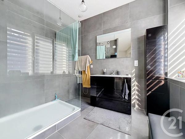 Appartement à vendre  7 pièces - 302,34 m 2   HAUTS DE BIENNE  - 39