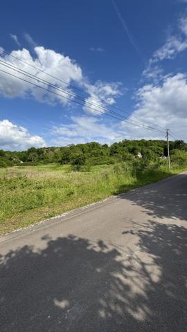 L'Isle-sur-Serein (89440) Terrain à bâtir de 8206 m²