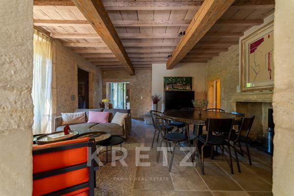 Mas d'exception avec court de tennis, proche centre ville