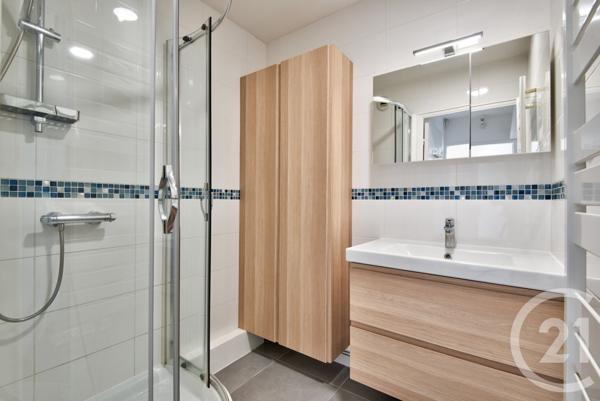 Appartement F3 à vendre  3 pièces - 63,48 m2 ST LAURENT DU VAR - 06