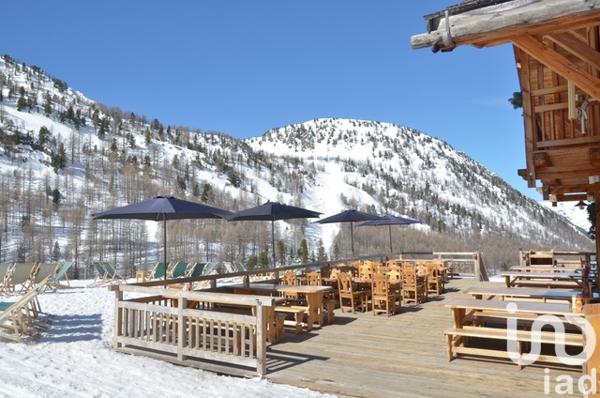 Maison à vendre 9 pièces 250 m² Isola