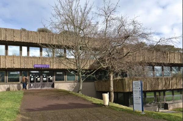 BUREAUX - 620 M2 - ST NAZAIRE OUEST - OCEANIS - 150 m2