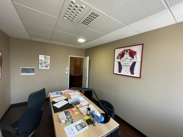 A l'achat à Béziers, Bureaux de 120 m2