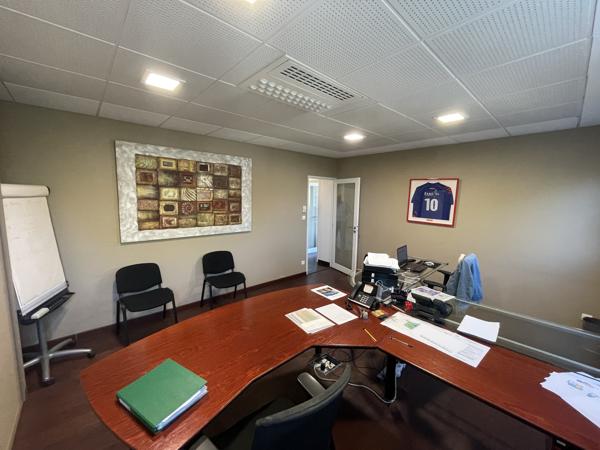 A l'achat à Béziers, Bureaux de 120 m2
