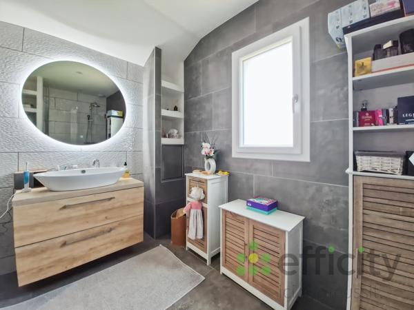 Maison 8 pièces - 270 m²