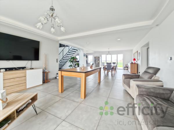 Maison 8 pièces - 270 m²