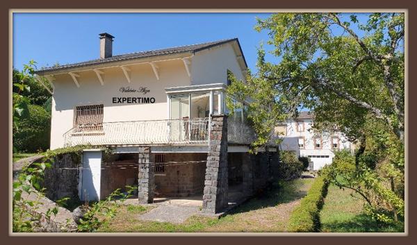 Lacaune (81230) Grande maison avec terrain attenant