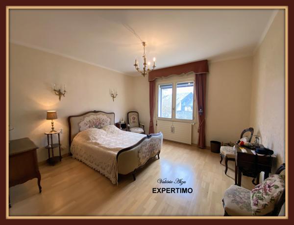 Lacaune (81230) Grande maison avec terrain attenant