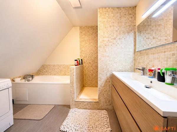Maison spacieuse , grand jardin , 3 chambres !