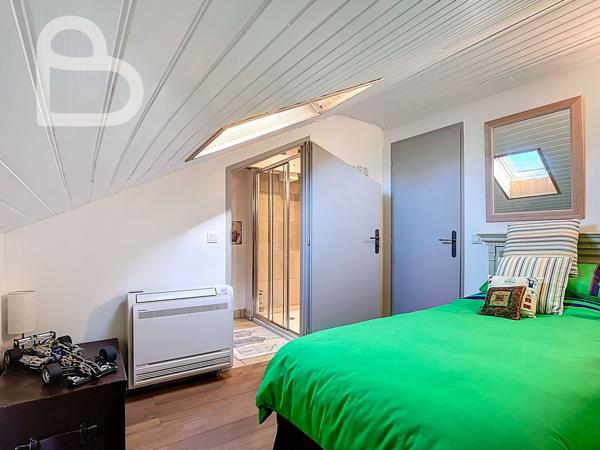 Puy-l'Évêque (46700) Une Maison Alliant Élégance et Raffinement