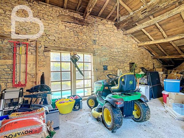 Puy-l'Évêque (46700) Une Maison Alliant Élégance et Raffinement