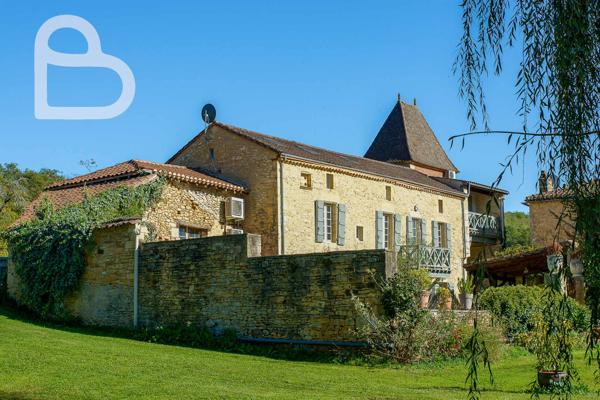 Puy-l'Évêque (46700) Une Maison Alliant Élégance et Raffinement