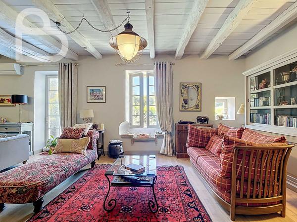 Puy-l'Évêque (46700) Une Maison Alliant Élégance et Raffinement