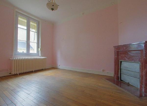 Maison à vendre    4 pièces •  Nesle