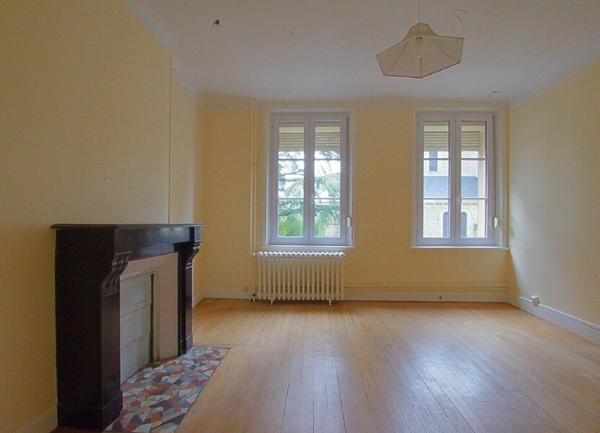 Maison à vendre    4 pièces •  Nesle