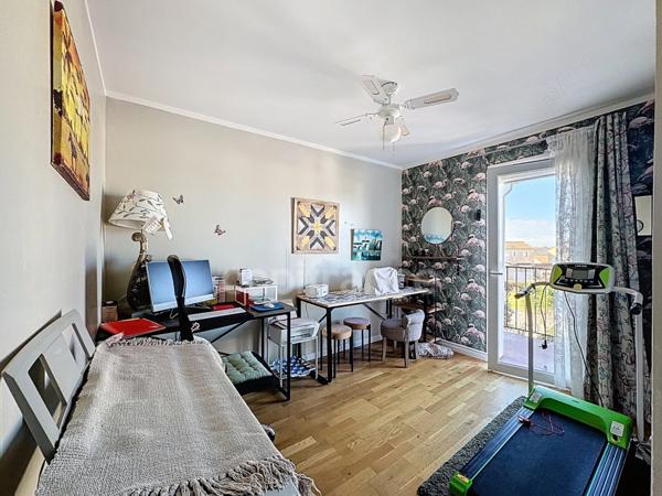 Maison de 100 m² avec garage et jardin – Quartier calme à Beauvoisin