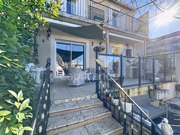 Maison de 100 m² avec garage et jardin – Quartier calme à Beauvoisin