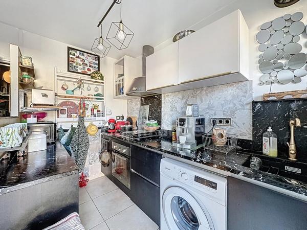 Maison de 100 m² avec garage et jardin – Quartier calme à Beauvoisin