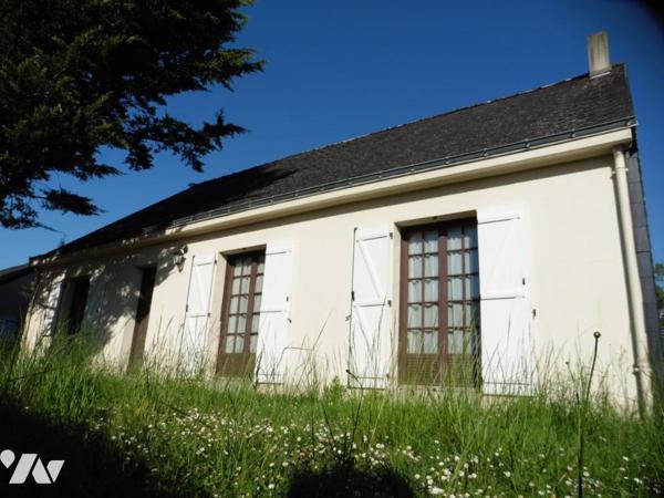 MESANGER, à 3 minutes d'ANCENIS SAINT GEREON, sa Gare et Autoroute, maison de plain-pied sur jardin