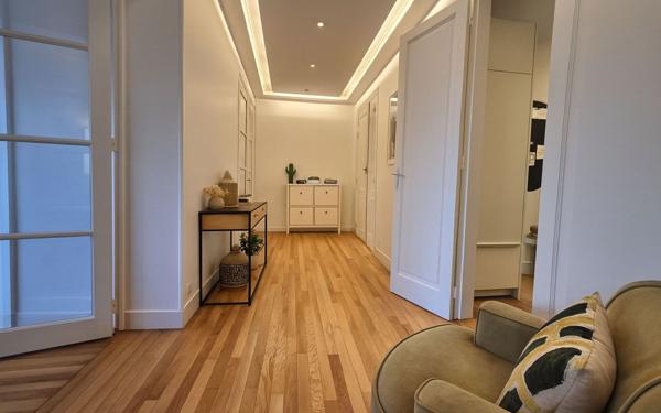 Appartement à louer    3 pièces • 103 m2 Saint-Germain-en-Laye